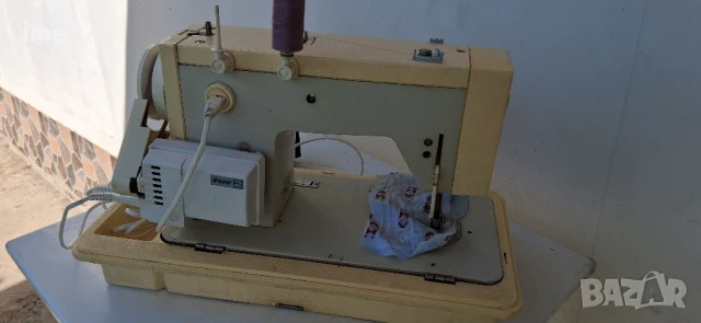 Шевна машина НОМЕР 09. Veritas. Ревизирана. Работеща с мостра на някой видове на..., снимка 4 - Шевни машини - 50890133