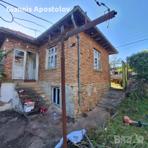 Двуетажна къща с. Коевци, снимка 1