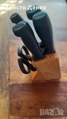 ножове комплект на дървена стойка от Германия, 5 броя +ножица, чисто нови, снимка 2 - Прибори за хранене, готвене и сервиране - 53258294