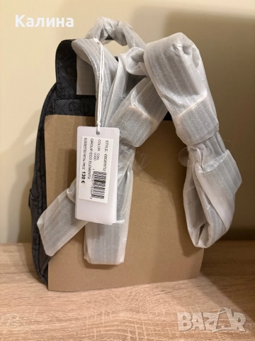 Малка раница guess, снимка 2 - Раници - 52950907