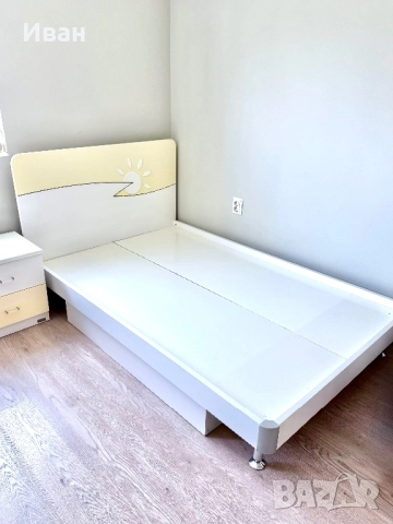 Легло и нощно шкафче с подарък матрак, снимка 1