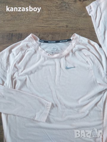 Nike Tailwind Longsleeved Top Crimson - страхотна дамска блуза, снимка 6 - Блузи с дълъг ръкав и пуловери - 38025181