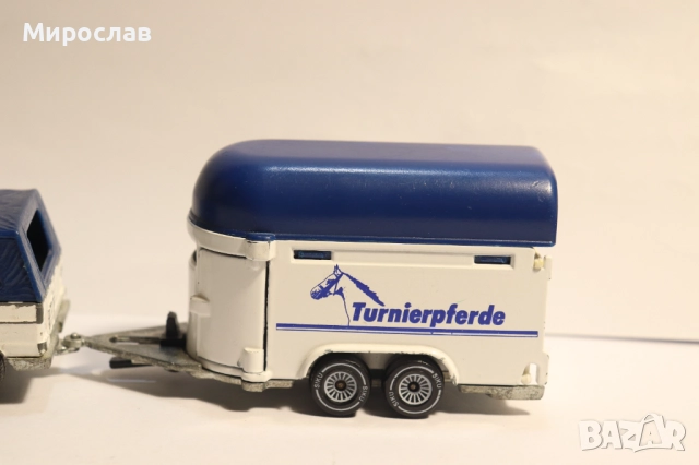 1/55?? SIKU MERCEDES BENZ ПРЕВОЗ ЗА КОНЕ КОЛИЧКА МОДЕЛ, снимка 3 - Колекции - 52976546
