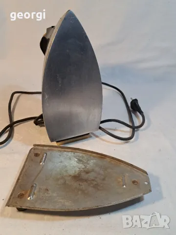 Стара руска бакелитова ютия 20/3, снимка 2 - Антикварни и старинни предмети - 49147884