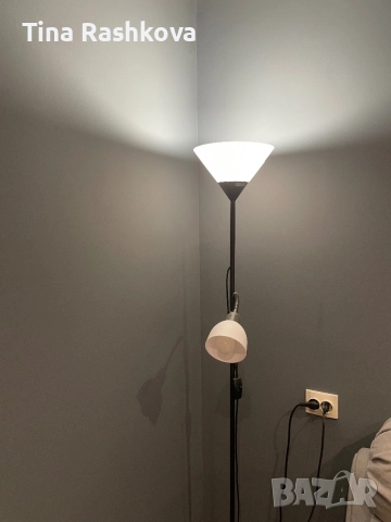 Стояща лампа