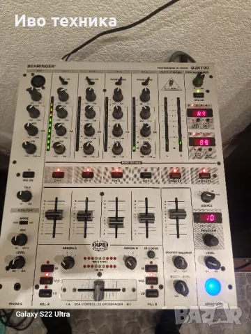 Behringer djx 700