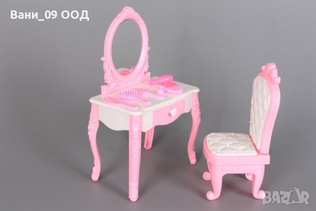 Кукла Барби с тоалетка, рокли, аксесоари и столче, снимка 4 - Кукли - 38955322