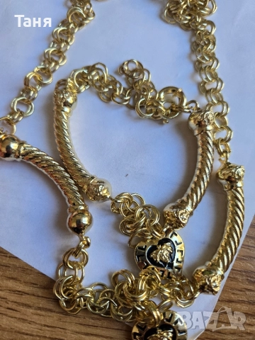 Златен комплект с покритие 14к , кокъл, тип версаче, снимка 2 - Бижутерийни комплекти - 51729816