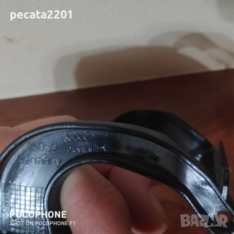 Продавам - нова оригинална основа за пръскалка ляв фар за Ауди А5, снимка 3 - Части - 37025552