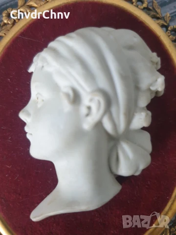 2бр чифт малки порцеланови бюстове-пана/кадифе-камея/релефна картина/бронзова рамка 10х9см, снимка 5 - Антикварни и старинни предмети - 51331888