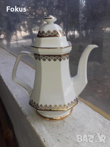 Чайник немски порцелан с позлата, снимка 4 - Антикварни и старинни предмети - 53388637