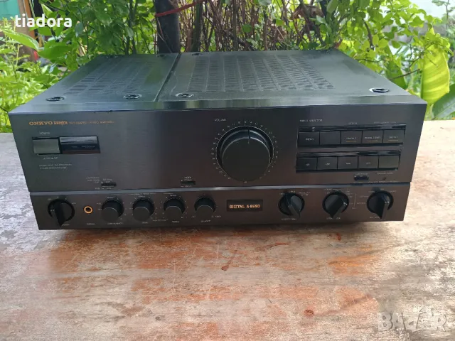 Onkyo Integra A-8690 with built-in DA converter