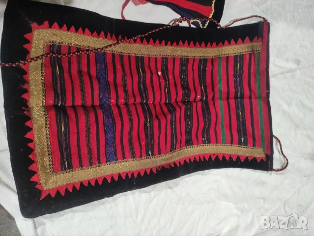 Автентични предна и задна престилка (Северняшка носия), снимка 8 - Антикварни и старинни предмети - 53135276