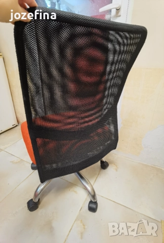 Продавам въртящ стол употребяван, снимка 3 - Столове - 52897483