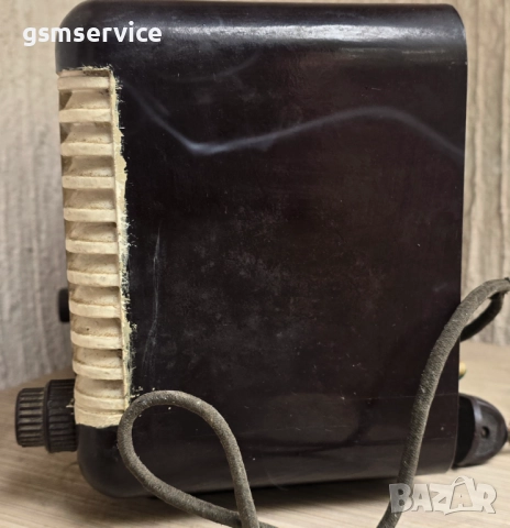 Старо лампово радио, снимка 4 - Антикварни и старинни предмети - 52184330