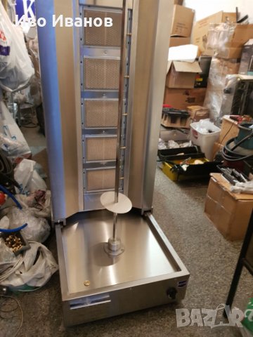 Продавам дюнер машина  с долен мотор -5горелки, снимка 4 - Обзавеждане за заведение - 33382114