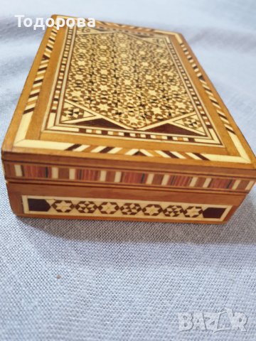 Кутия с интарзия от екзотична дървесина за бижута, снимка 3 - Антикварни и старинни предмети - 43682524