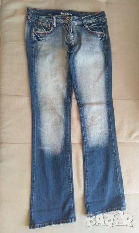 Дамски дънки, Нови!, снимка 2 - Дънки - 37573274