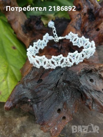 Гривна от чешки мъниста 