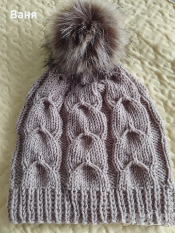 плетена дамска шапка