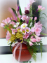 Антична ваза с пролетни цветя, снимка 3
