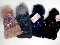 Нови детски зимни шапки с пайети, 9-15 г., снимка 1 - Шапки, шалове и ръкавици - 26923853
