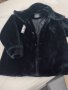 Дамско късо палто в черен цвят с косъм., снимка 1 - Палта, манта - 43155307