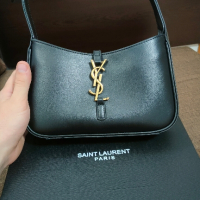 Дамска чанта YSL(YEVES SAINT LAURENT), снимка 1 - Чанти - 44906085