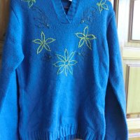 пуловер с качулка и бродерия, снимка 2 - Блузи с дълъг ръкав и пуловери - 37372406