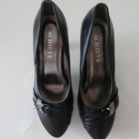 Обувки дамски, снимка 11 - Дамски обувки на ток - 37549372