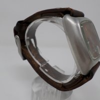 Дамски кварцов часовник DIESEL със стоманена каса, снимка 5 - Дамски - 28113549