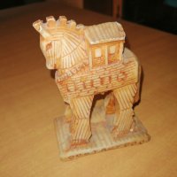 Продавам статуетка на троянския кон, Троя, снимка 1 - Декорация за дома - 43855237