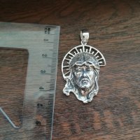 Сребърен медальон Исус Христос, снимка 1 - Колиета, медальони, синджири - 33041282