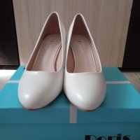 Дамски обувки-бели на ток/дебел ток, снимка 5 - Дамски обувки на ток - 38109954