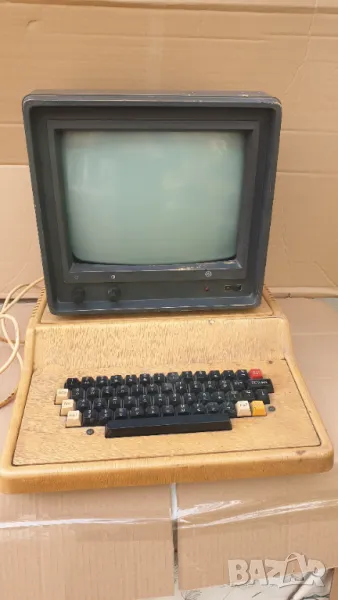 Компютър Правец 82+ оригинален монитор, снимка 1