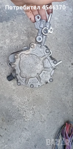 Вакум помпа  за Волксваген Голф 5 1.9 дизел 105к.с 2006г, снимка 1