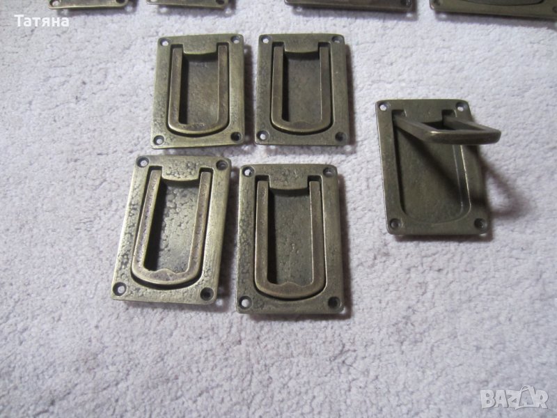 дръжки за мебели - състарен месинг  и керамика и н осачи за рафтове за, снимка 1