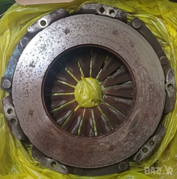 Оригинален маховик претискателен диск и съединител за Toyota Rav4 2000 - 2006 година , снимка 1