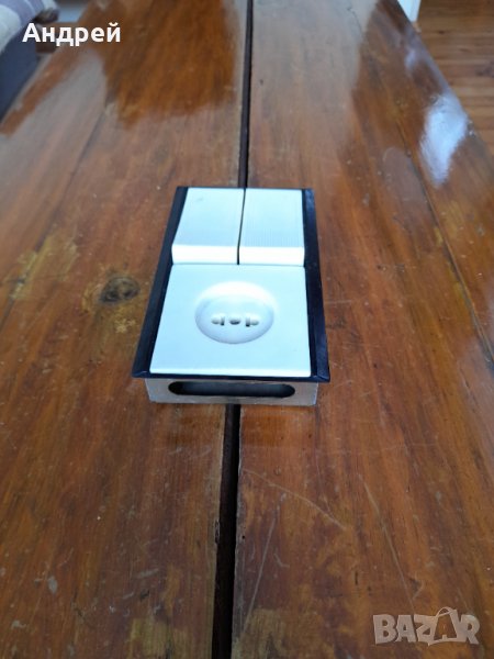 Стар електрически ключ и контакт, снимка 1