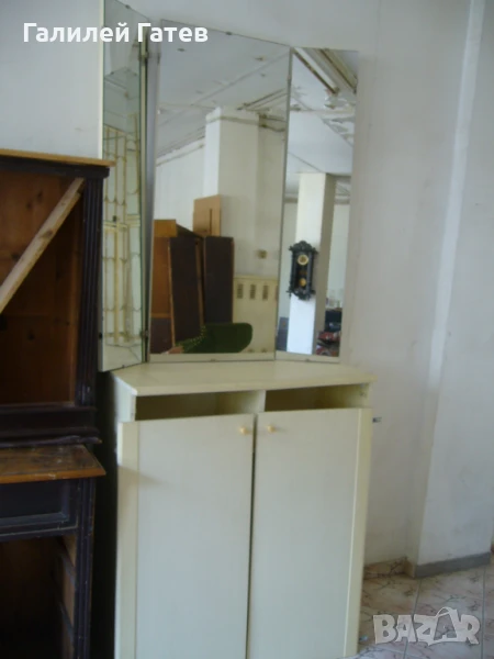 Шкаф за Спалня с Огледала, снимка 1