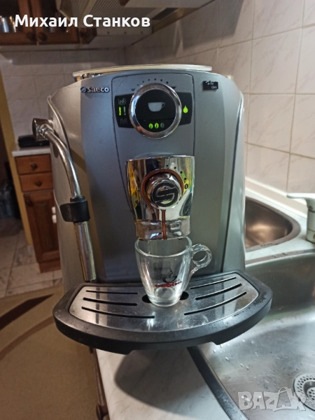 Кафе автомат Саеко Талия работи перфектно и прави супер кафе с каймак , снимка 1