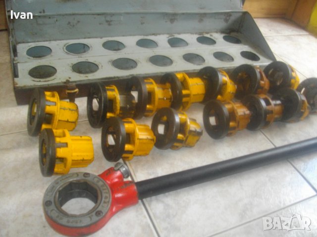 VIRAX Type 62-Made in FRANCE-Винторезка/Винтонарезка/Плашка-Резби Тръби-Куфар/Рамо/Глави-1-1 1/4 Цол, снимка 2 - Други инструменти - 37570280