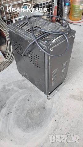 Зарядно за акумулатори 12/24 Волта 15 Ампера , снимка 2 - Друга електроника - 53516750