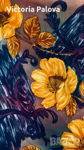 Елегантен шал с акварелни божури - 79/79см