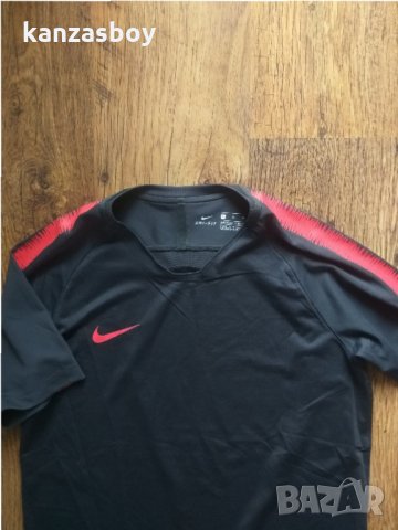  Nike Squad Junior - страхотна юношеска тениска КАТО НОВА, снимка 2 - Детски тениски и потници - 32635669