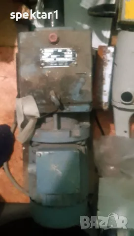 Модул двигател редуктор български нов Не употребявам на Бяла изходни обороти 33 оборота в минута, снимка 1