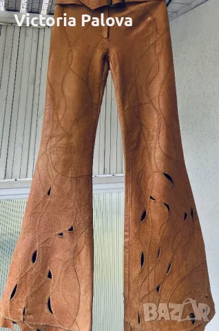 Кожен панталон с перфорация Италия, снимка 2 - Панталони - 50084312