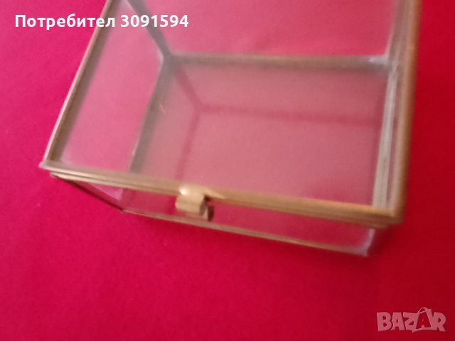 Кутия за бижута от метал и стъкло , снимка 3 - Антикварни и старинни предмети - 43485978