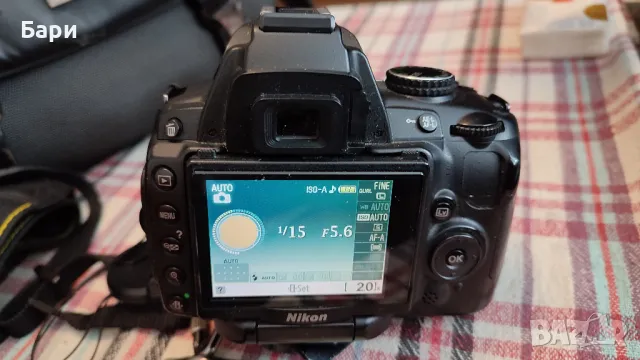 Фотоапарат Nikon D5000, снимка 2 - Фотоапарати - 49771864
