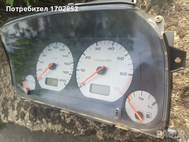 Тахо от бензиново VW Polo 6N1 с бели циферблати